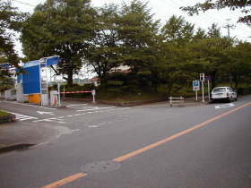 競技場正面駐車場