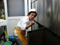 ���q����